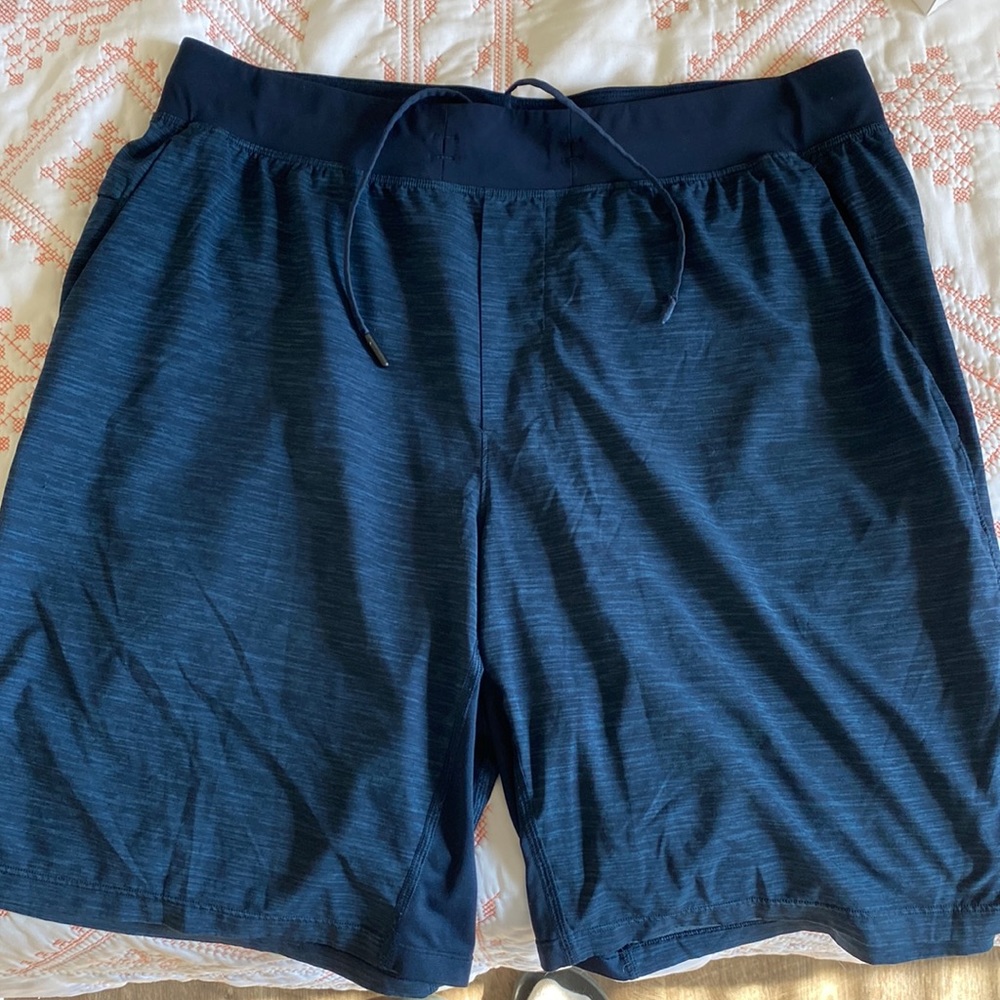 Lululemon T.H.E. Linerless 9” length men’s XL shorts